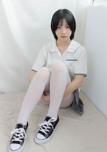 春潮烂漫满堂红