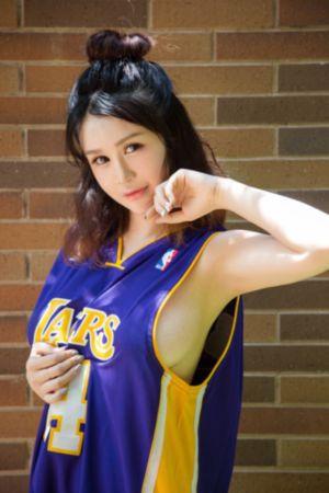 善良的女秘书的目的在线