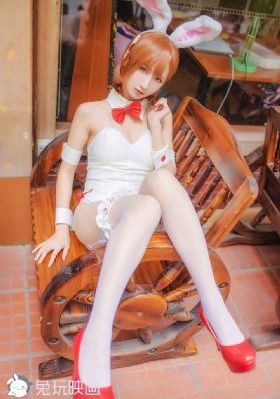青岛打人路虎女司机身份曝光