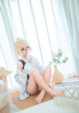 学生面前的女教师电影