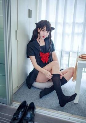 偷拍25位粉嫩美女撒尿视频